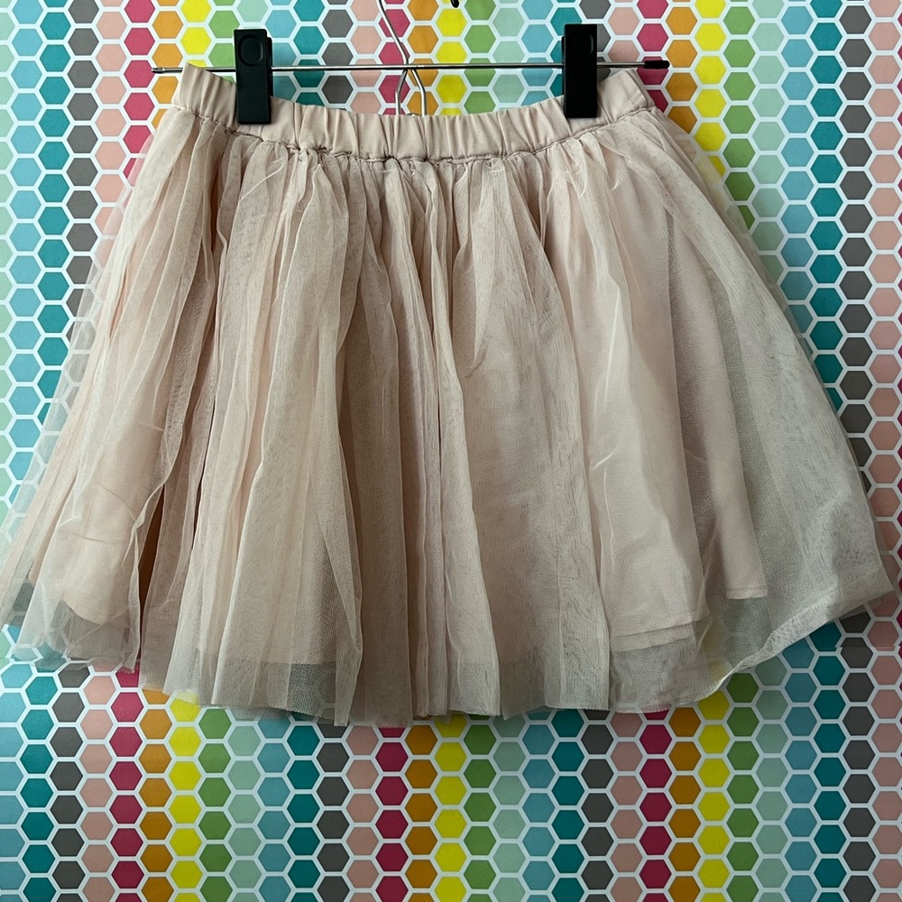 Girl's lovely Tulle skirt size 7, blush